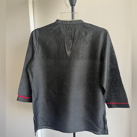 NWT Fabindia Elegant Kurta Black & Red 100% Silk Embroidered Appliqué Nehru Med - Picture 7 of 9